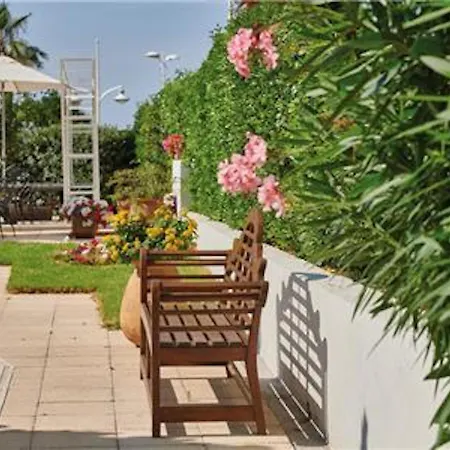 Scenic Le Mediterranee- Studio Cote Nord Apartment *